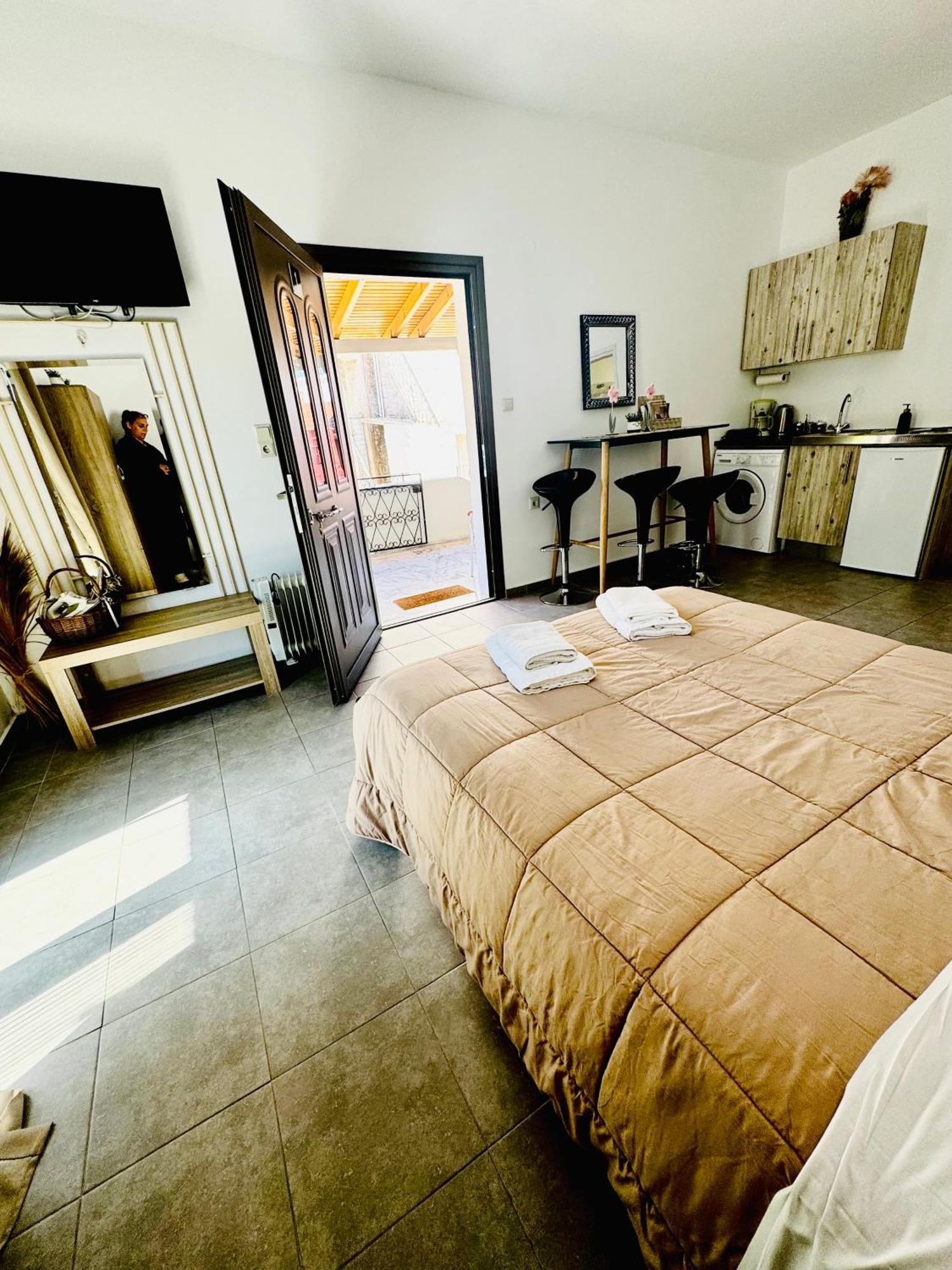 Mani Spot Hotel Areópolisz Kültér fotó