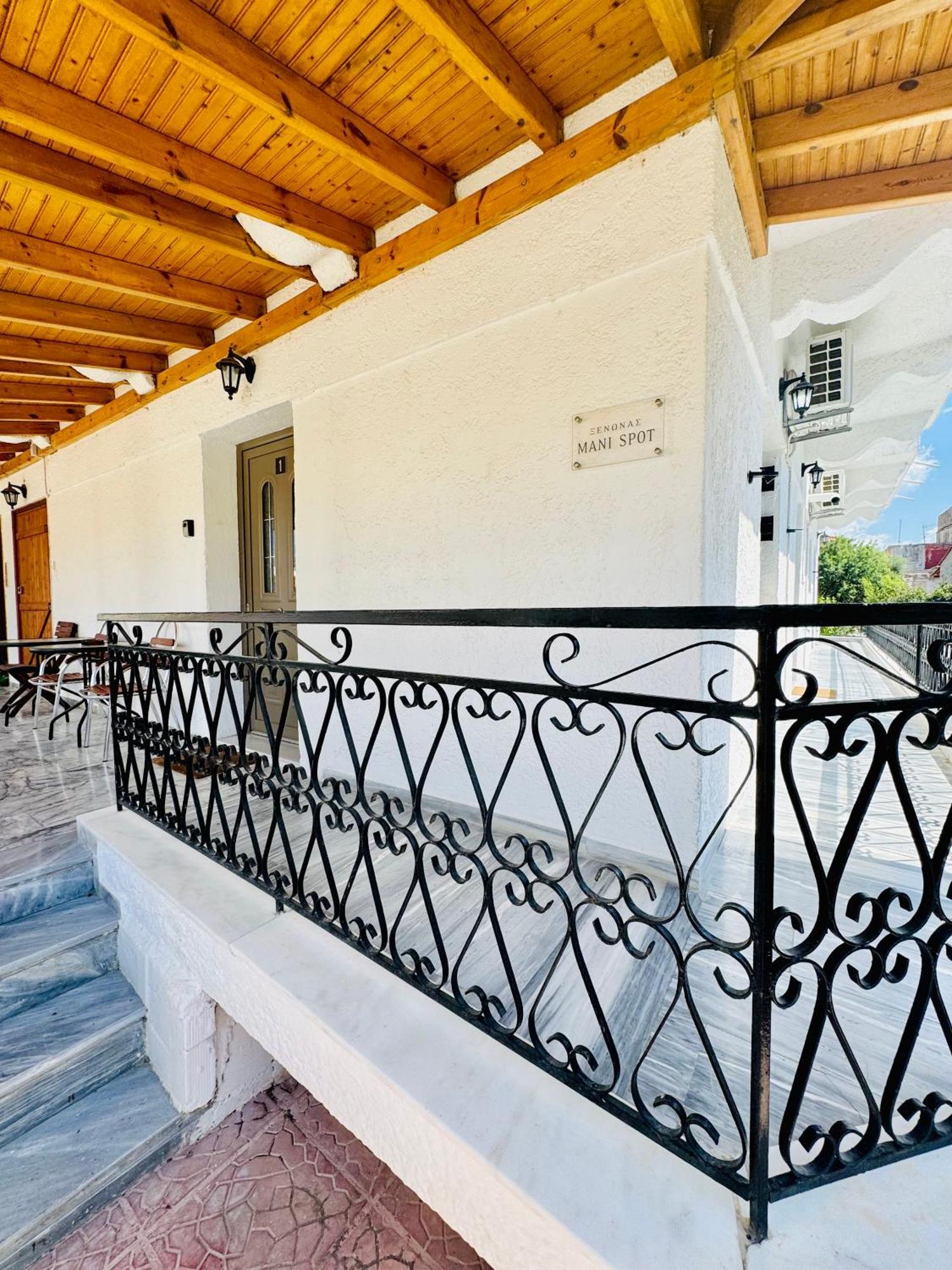 Mani Spot Hotel Areópolisz Kültér fotó